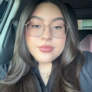 Meet your Posher, Marifey